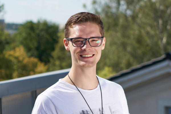 sven-portraet.jpg sven-portraet.jpg